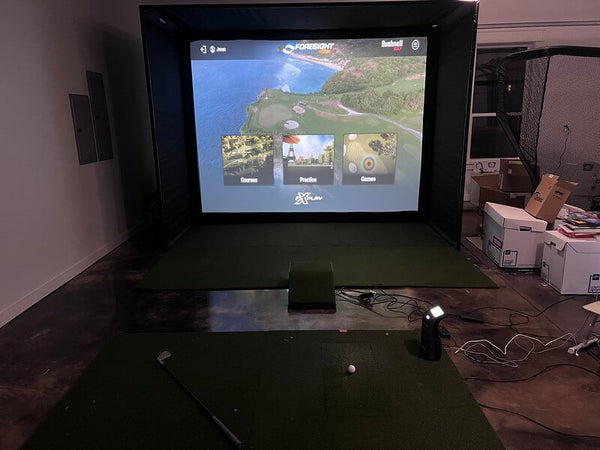 Golf Simulator With SIG10 Enclosure