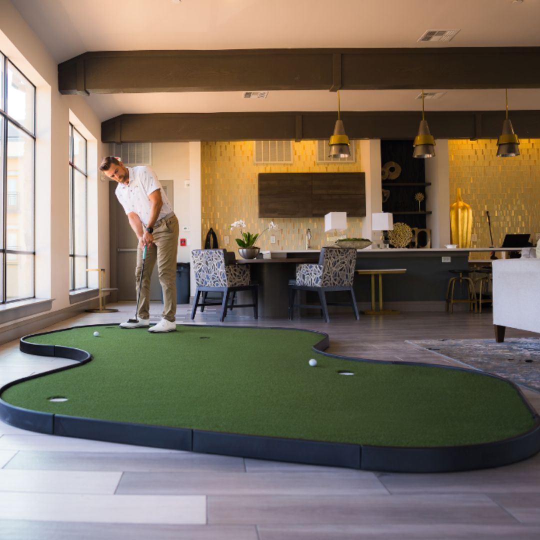 SIGPRO Double Break Putting Green Putting Green Shop Indoor Golf 